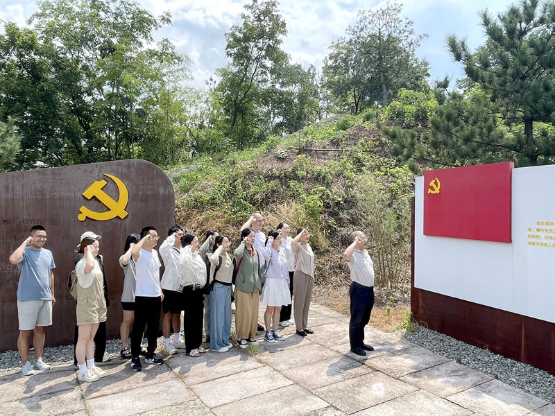 宣誓_副本.jpg 宣誓_副本.jpg