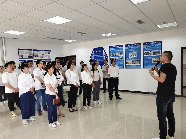 图片2.jpg 图片2.jpg